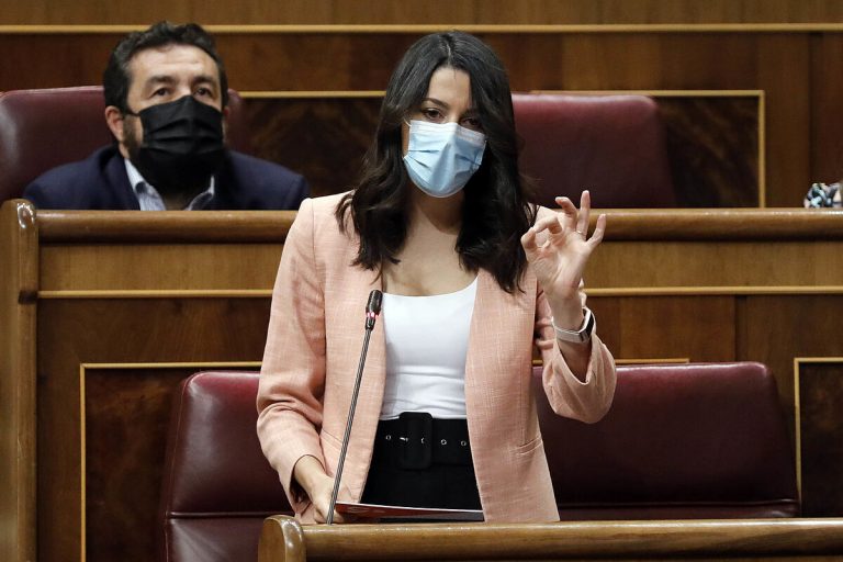 Arrimadas celebra el fin la mascarilla en exteriores