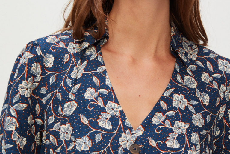 Cortefiel: el vestido corto de flores a 34,99 euros y otros chollos al 50%