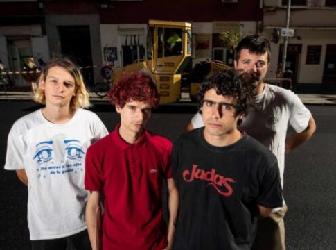 Carolina Durante conquista la Gran Vía de Madrid con 'Famoso en Tres Calles' Carolina Durante Famoso en tres calles