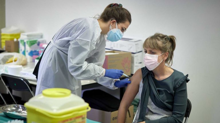 Castilla-La Mancha prevé relajar las restricciones sanitarias la semana que viene