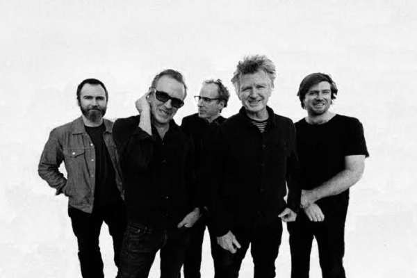 Crowded House Dreamers are waiting