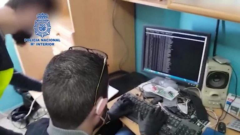 Desarticulada una organización que emitía señal ilícita de televisión de pago por internet