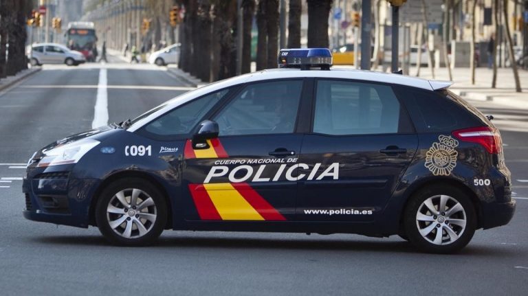 Detenido el cuidador de un hombre de 79 años tras despojarle de su casa en Estepona
