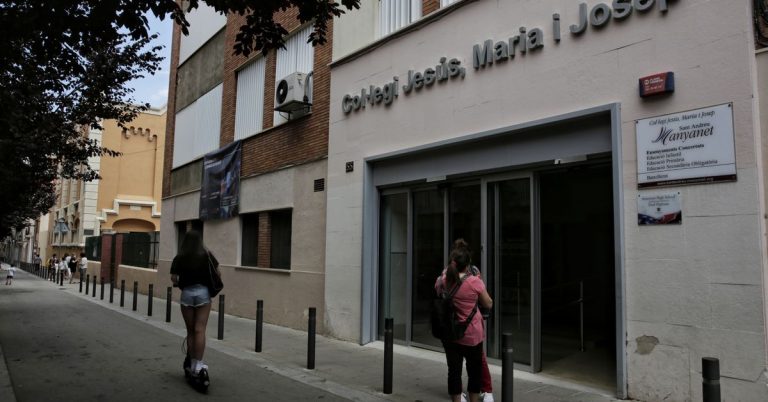 Docentes del colegio de Barcelona donde se suicidó una alumna defienden su labor