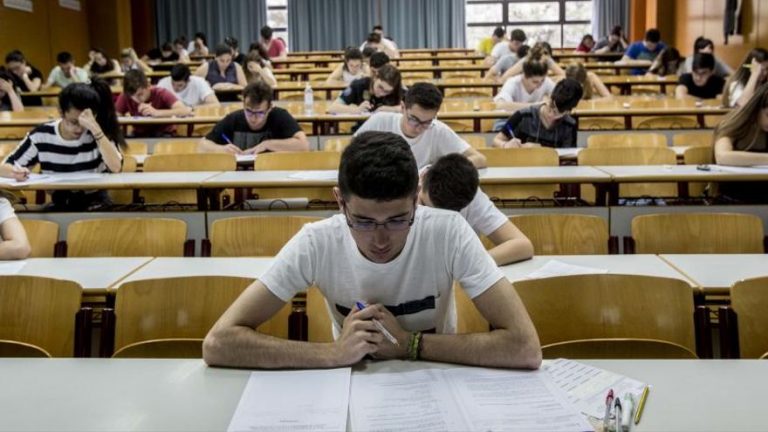 El 97,99% de estudiantes presentados a las PAU Valencia supera los exámenes