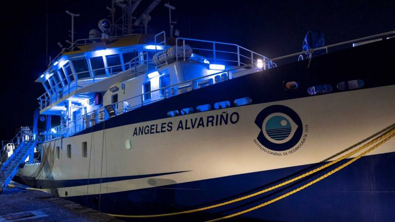 El 'Ángeles Alvariño' continúa en busca de Anna y Olivia