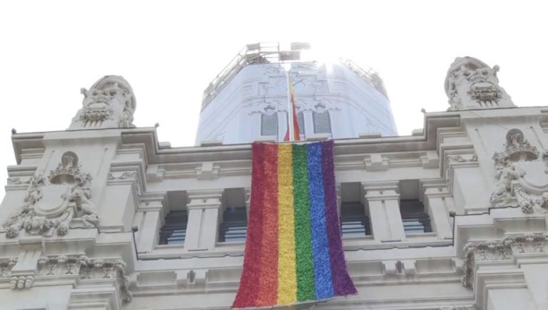 El Palacio de Cibeles se 'teñirá' de arcoíris por el Orgullo