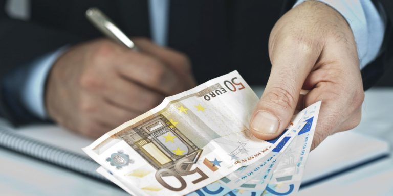 El sueldo más habitual sube 20 euros en 2019