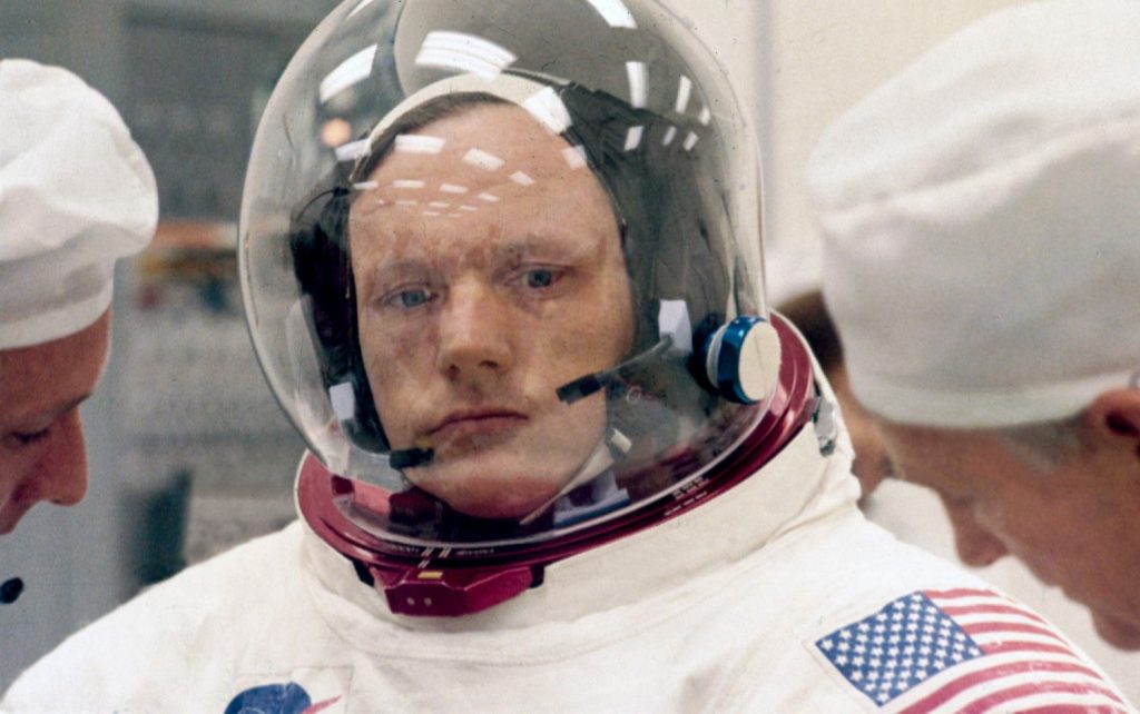 Neil Armstrong el primer hombre en pisar la Luna
