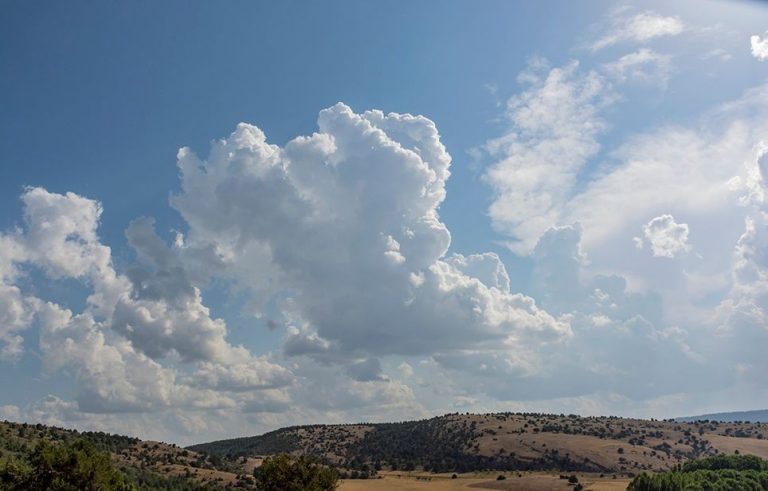 Fin de semana de mañanas soleadas y tormentas vespertinas