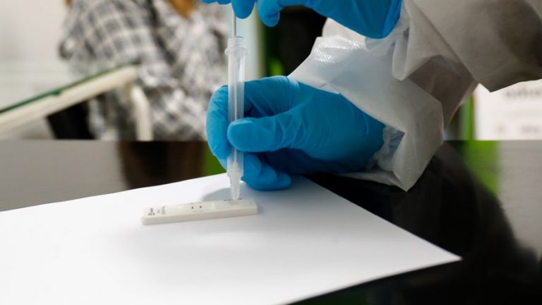 Galicia contabiliza sobre 50 casos asociados a viajes de fin de curso a Mallorca