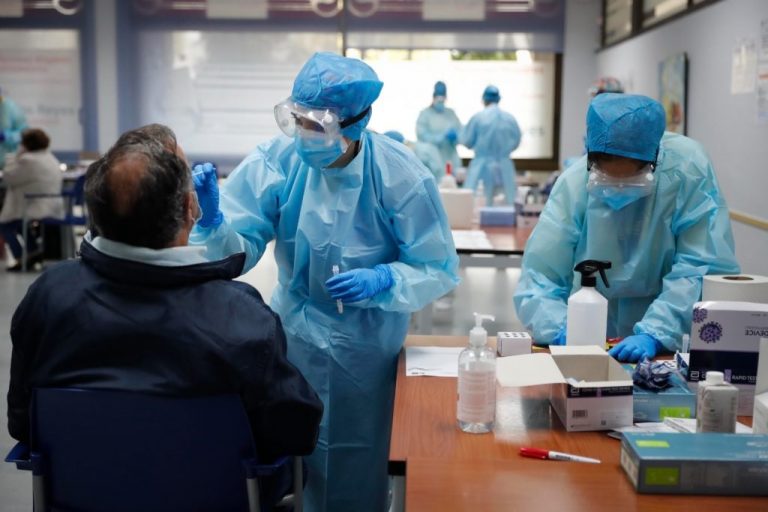 La incidencia acumulada en Madrid baja de los 100 casos y pasa a riesgo medio-bajo