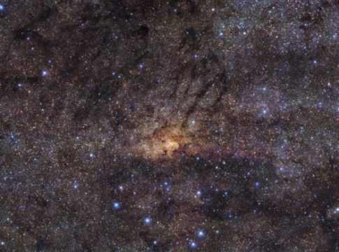 Investigadores publican el catálogo de estrellas más detallado del Centro Galáctico