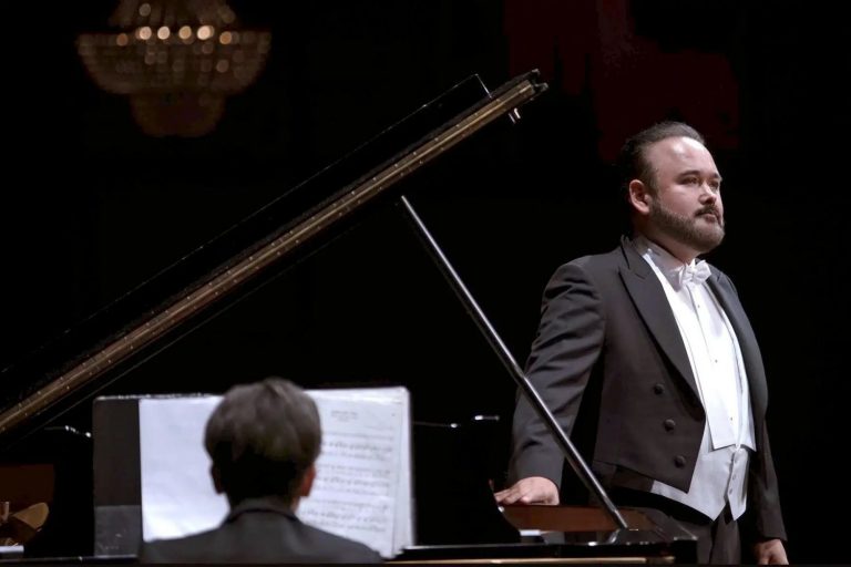 El altar mayor de la Catedral de Burgos acoge el 15 de junio un recital de Javier Camarena