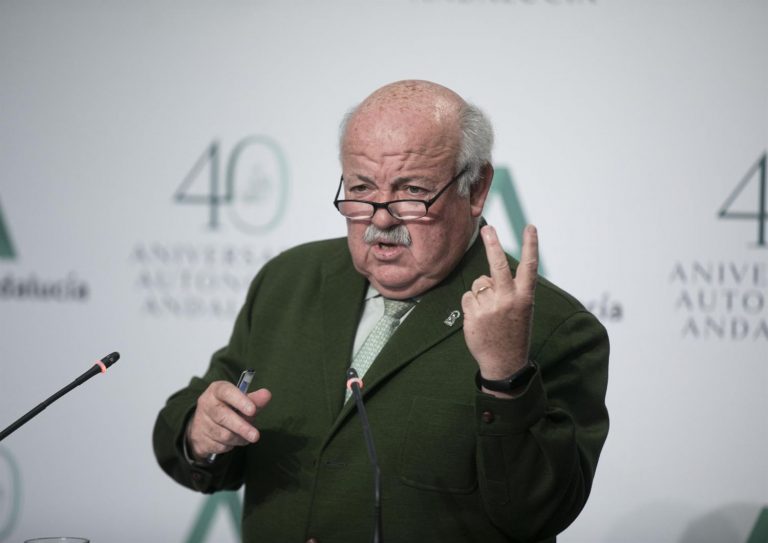 Andalucía, con la incidencia mas alta de España, recomendará mantener la mascarilla