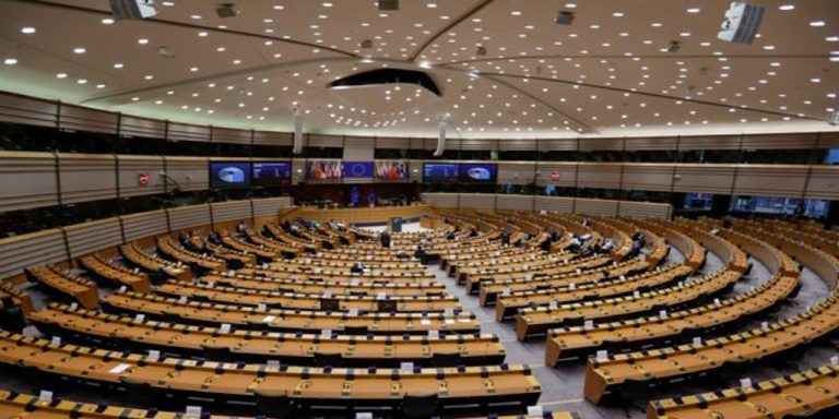 La Eurocámara censura a Marruecos por presionar a España con la llegada de menores en Ceuta