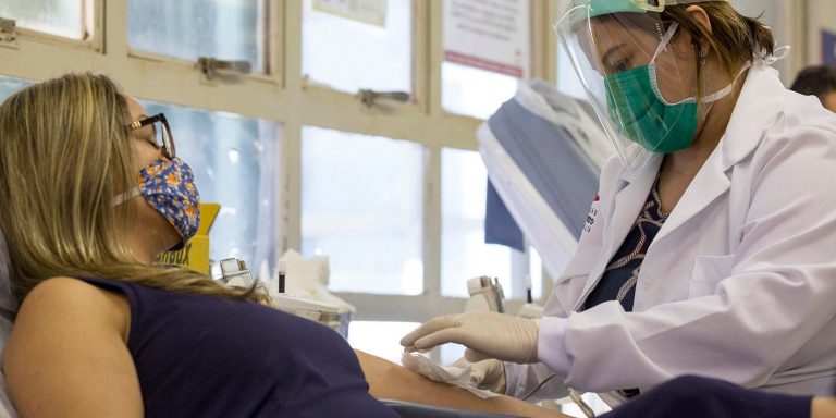 Las donaciones de sangre permiteron realizar 1,8 millones de transfusiones en 2020