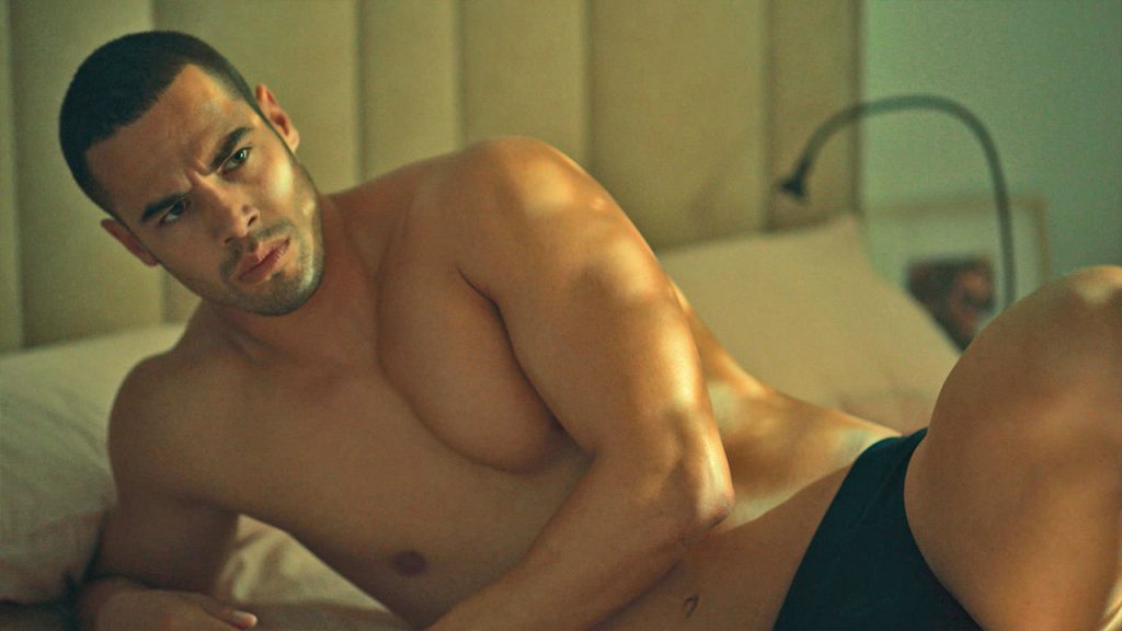 Toy Boy: así se 'somete' a los actores para tener un cuerpo de escándalo 43 Los stripers no han llegado por cosas del destino