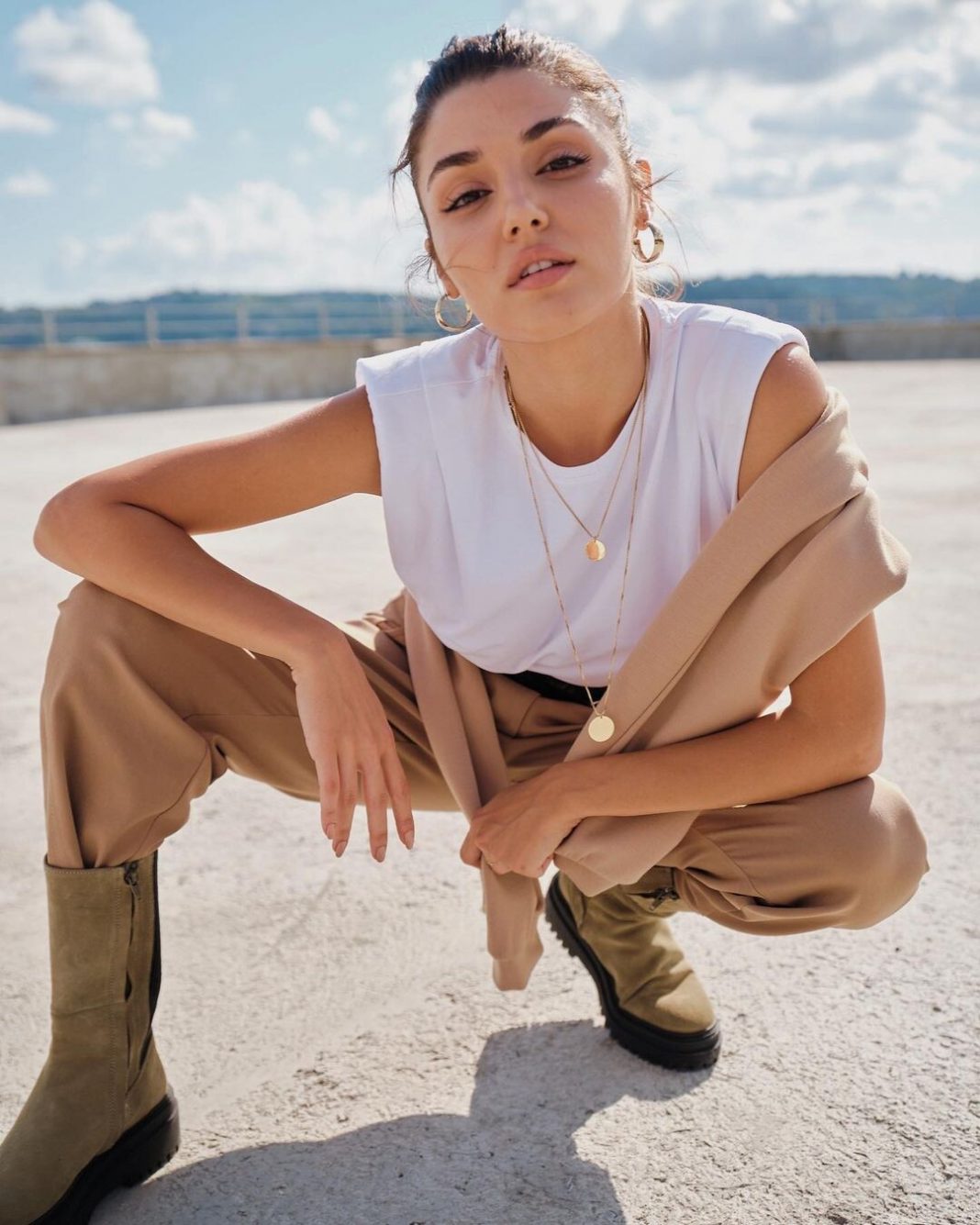 Love is in the air: los problemas de Hande Erçel que podrían acabar con su carrera