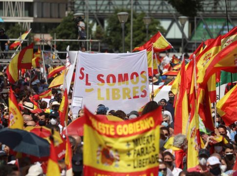Multitudinaria manifestación en Colón