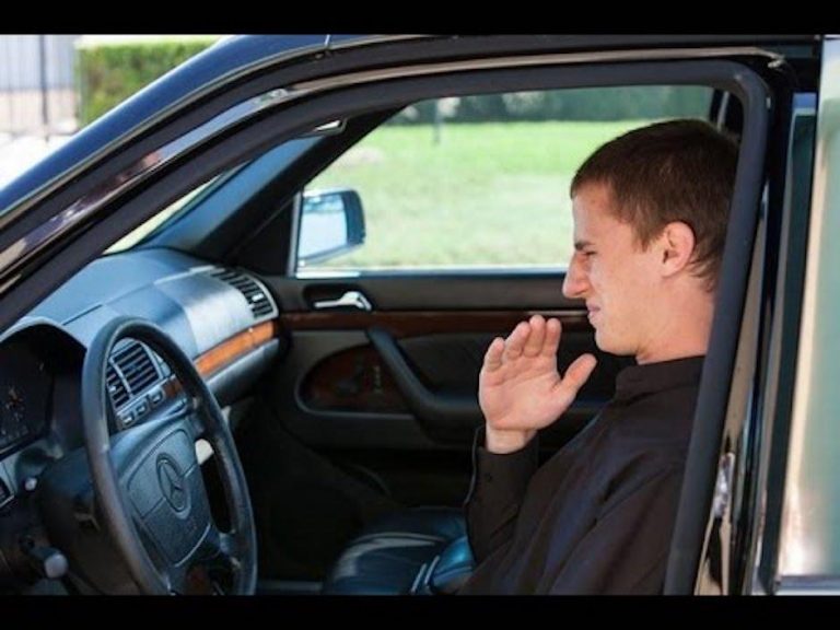 Cómo hacer que tu coche siempre huela bien