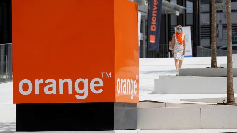 Orange se compromete a un ERE voluntario y los sindicatos desconvocan la huelga