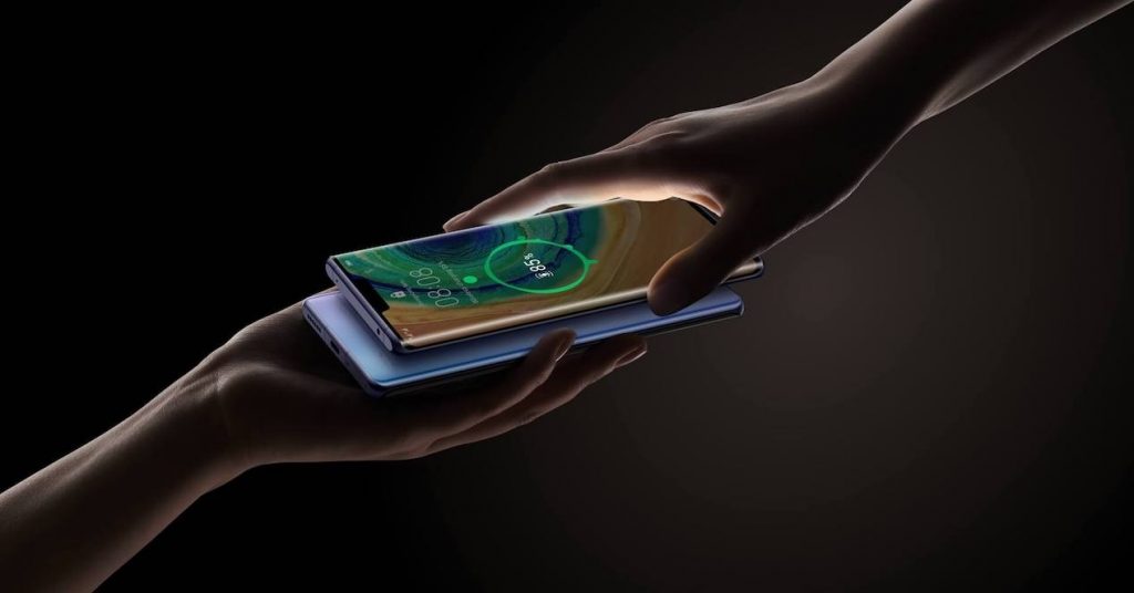 Nace la batería que se carga con sudor: así funciona 77 Qué es la carga inversa de batería en el móvil