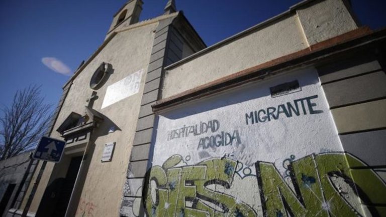 Refugio por Madrid registra una petición en la Asamblea para mejorar la acogida