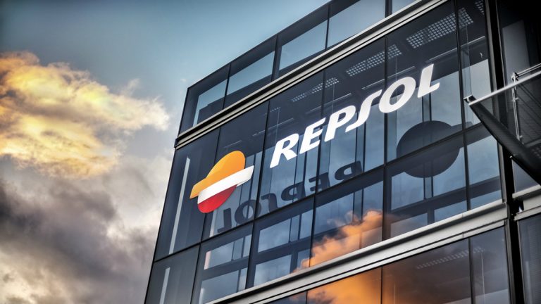 Repsol y KPMG se alían para hacer de España un referente en compensación de emisiones