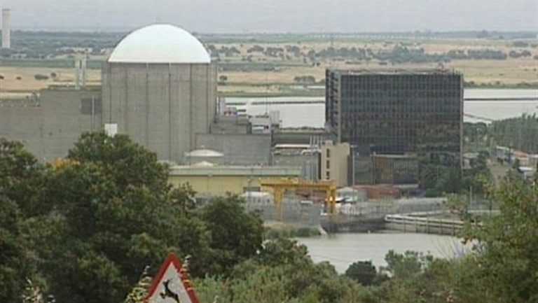 S&P advierte del impacto para las eléctricas por el recorte del Gobierno