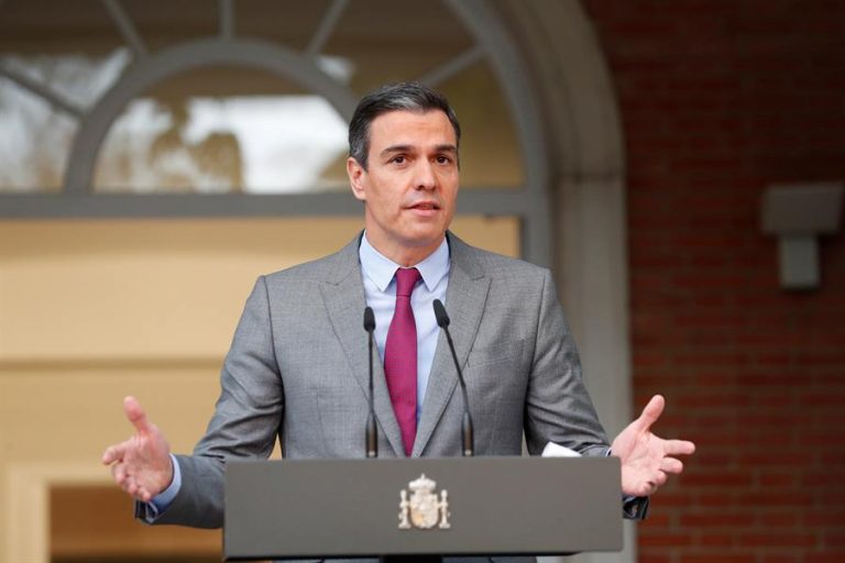 Sánchez dice que la democracia demuestra su grandeza con los indultos