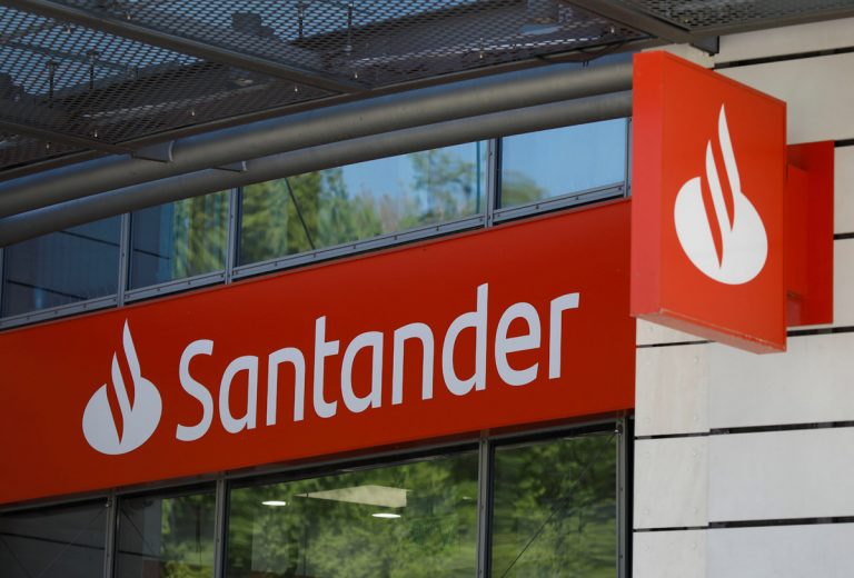 Santander, Sabadell, CaixaBank y Bankia defienden que han cumplido la normativa en los créditos ICO