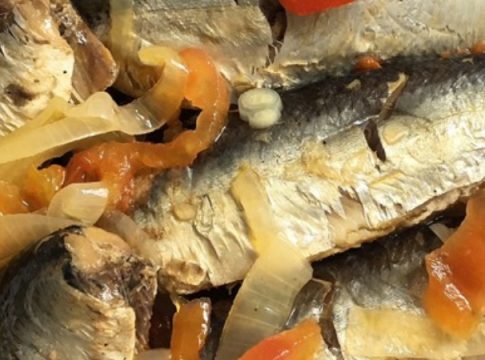 Boquerones en escabeche_ cómo hacerlas y cuánto duran en el frigorífico (4) Cómo se hacen los boquerones en escabeche
