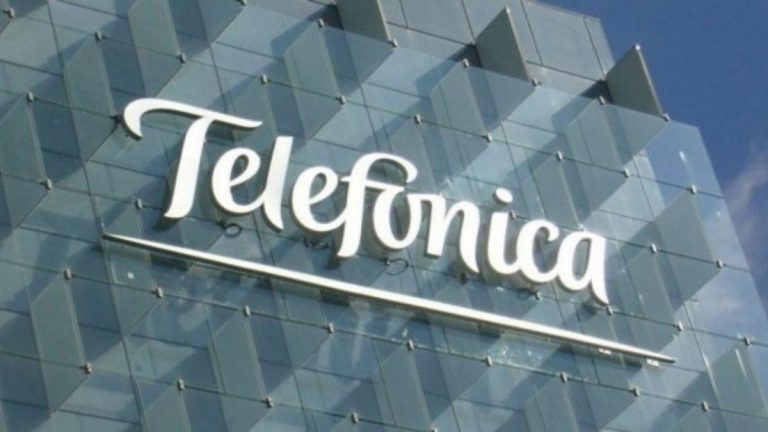 Telefónica cierra por 900 millones el tramo latinoamericano de la venta de Telxius