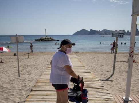 Turismo prevé 17 millones de turistas este verano