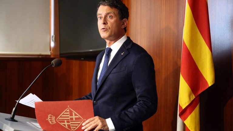 Valls defiende los indultos a presos del 1-O si renuncian a un referéndum y a la vía unilateral