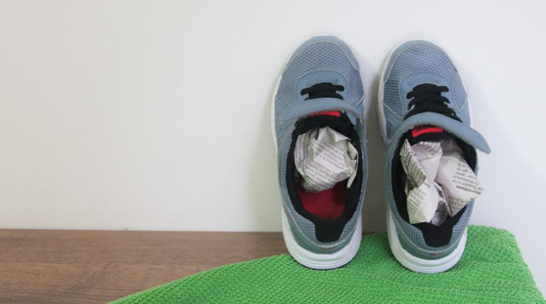 Cómo agrandar unos zapatos