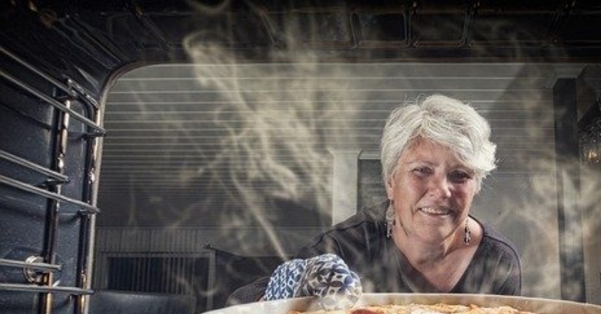 Pimientos rellenos: el truco para que no se rompan al rellenarlos 5 abrir el horno frecuentemente