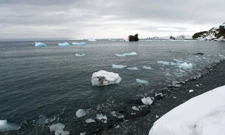 El hielo del Ártico está adelgazando más rápido de lo esperado