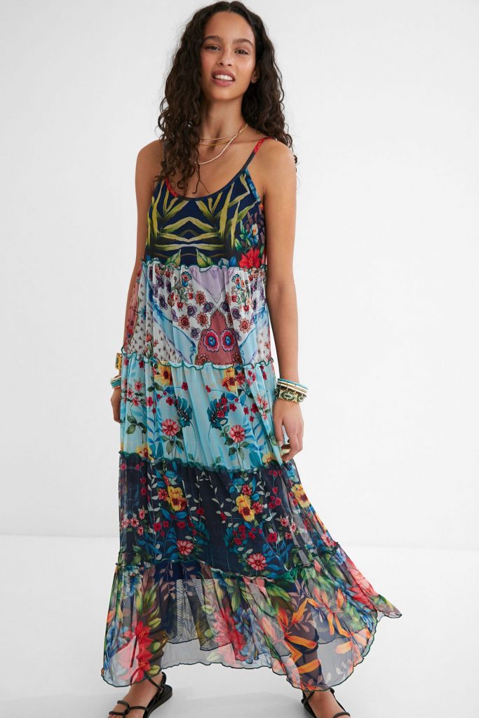 Uno de los vestidos más bonitos de Desigual.