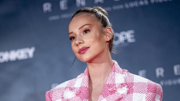 Ester Expósito: las pistas que desvelan si sigue con Alejandro Speitzer