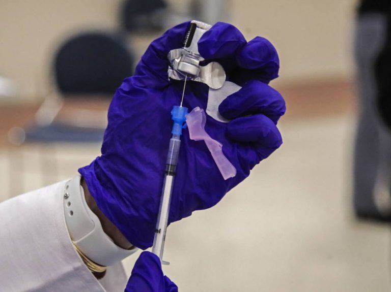 Los vascos que rechacen la fecha de la vacuna tendrán que esperar a que haya disponibilidad