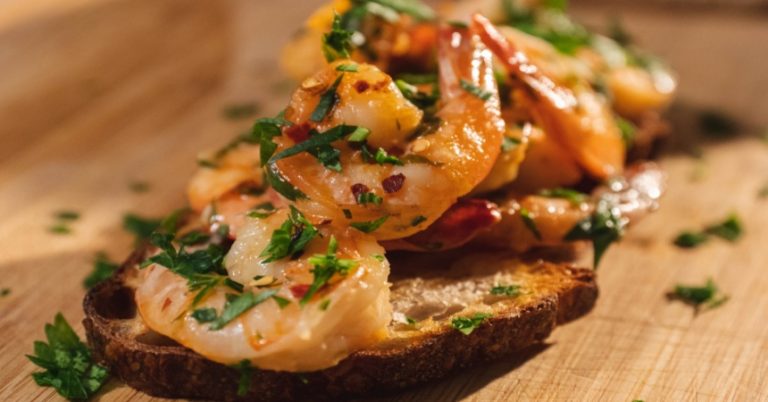 Gambas al ajillo: cuánto debes echarle de ajo para que queden en su punto