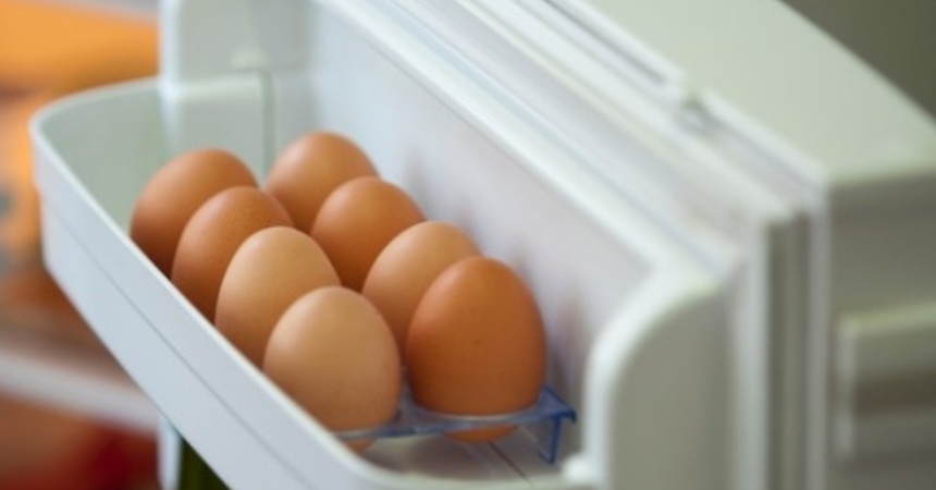 huevo en nevera