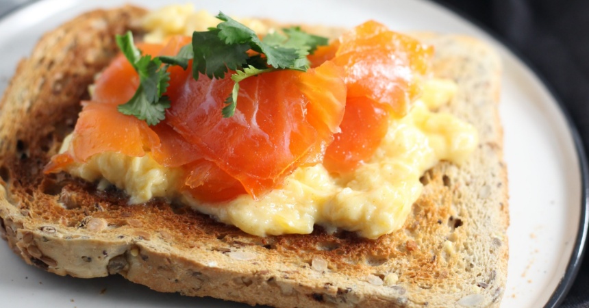 Huevos revueltos: las claves para que salgan como a un chef profesional 59 canapé con revoltillo de huevo