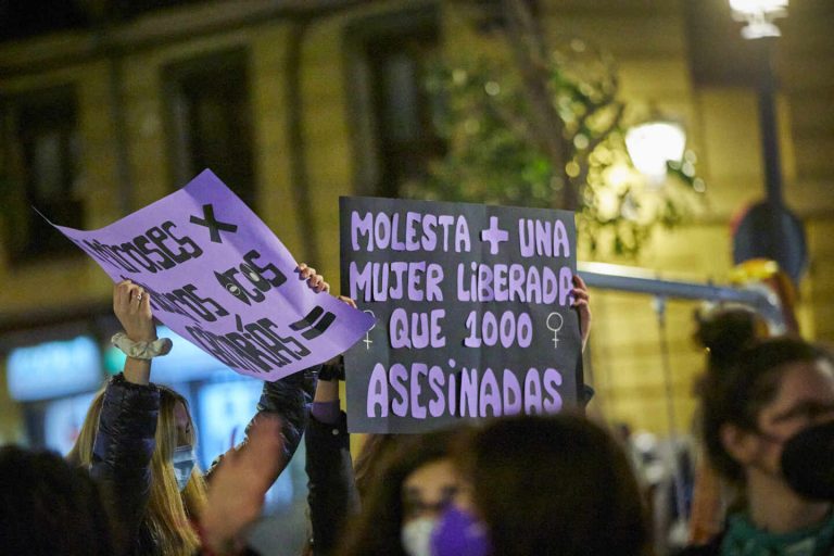 Miles de personas se manifiestan ante los últimos casos de violencia machista
