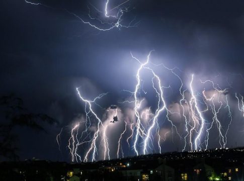 rayos caen en el Península
