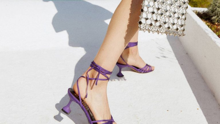 Sfera pone en rebajas sus ocho sandalias más deseadas para el verano