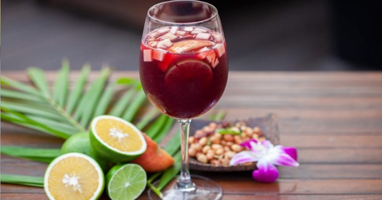 Sangría: cómo hacer la bebida tradicional española más internacional