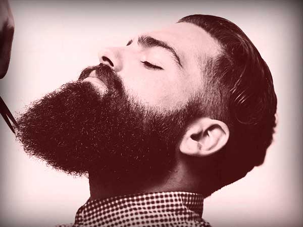 Cómo dejarte la barba larga 2 Recorte con tijera